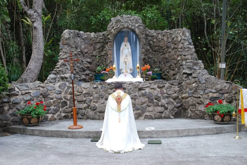 Đức Mẹ Phù Hộ các Giáo Hữu – Marian Valley