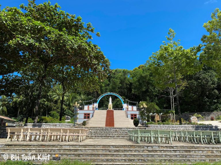 Đức Mẹ Hòn Chông