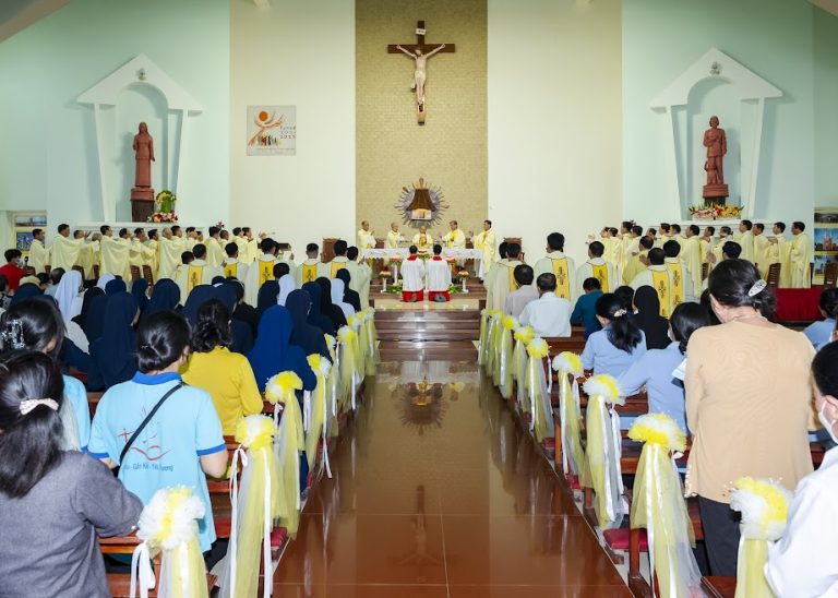 Đền thánh Mẹ Nhân Lành – Khánh Vĩnh